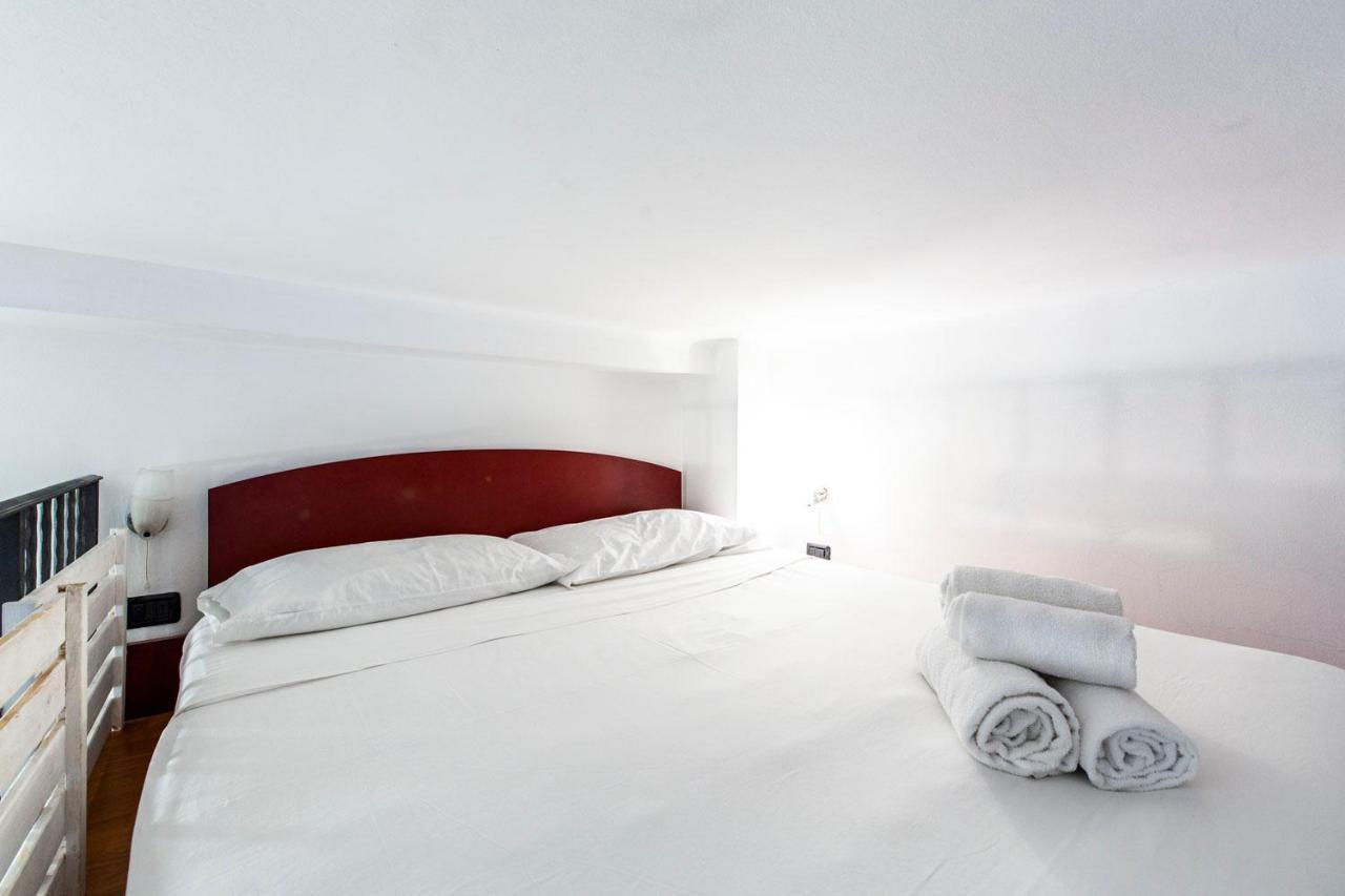 Extensive Terrace Navigli Toy Artistic Apartment Milánó Kültér fotó